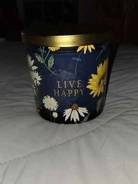 Live Happy Floral Clementine & Berries